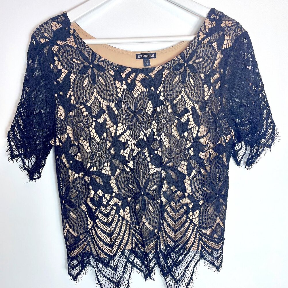 Express Women’s Lace Blouse Top Lined Size Large Excellent Condition